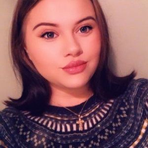 Meet your Posher, Alexandra